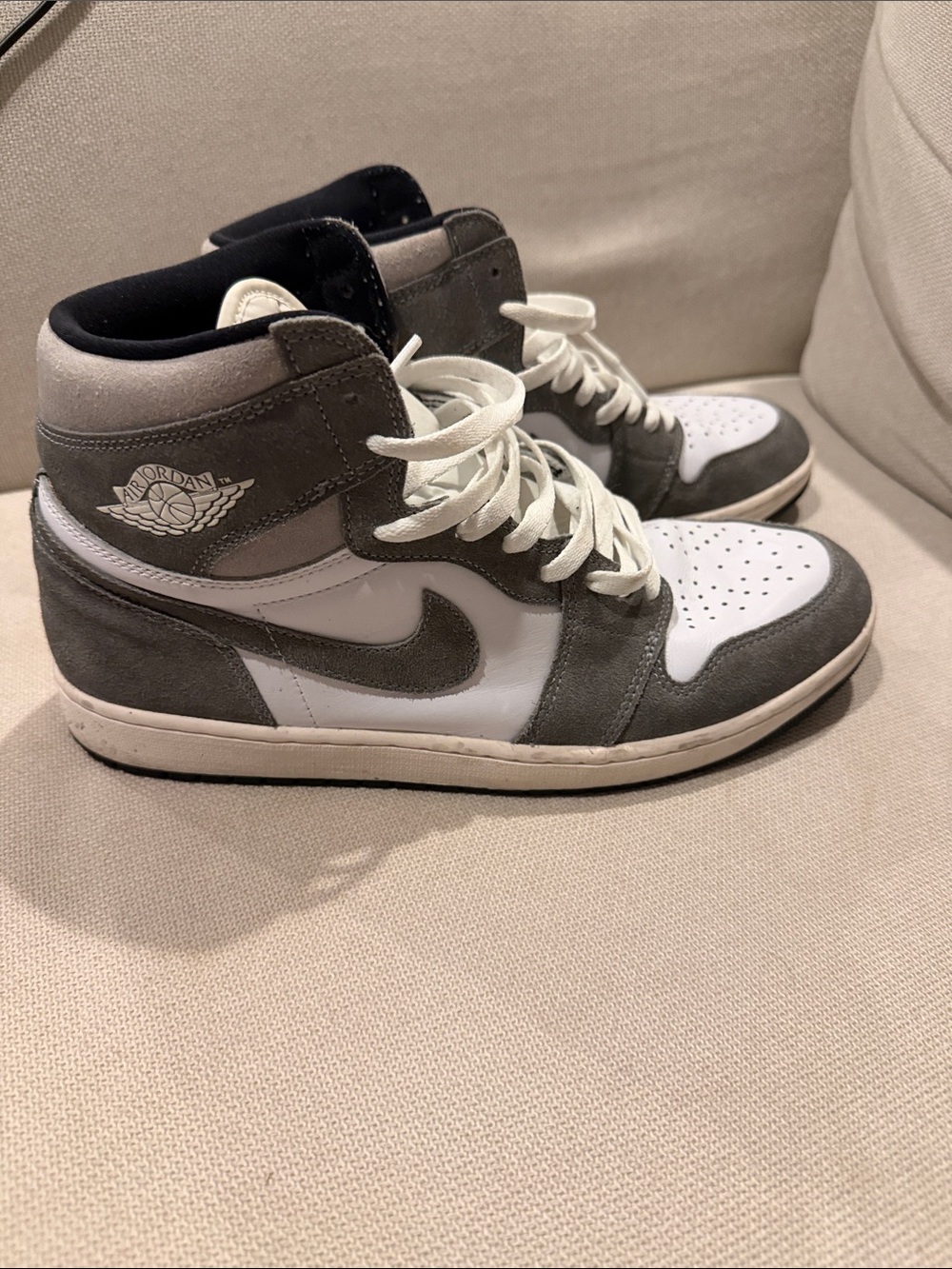 Air Jordan 1 High Grey & White Sneakers